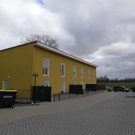 Apartmenthaus Mehrow 3*